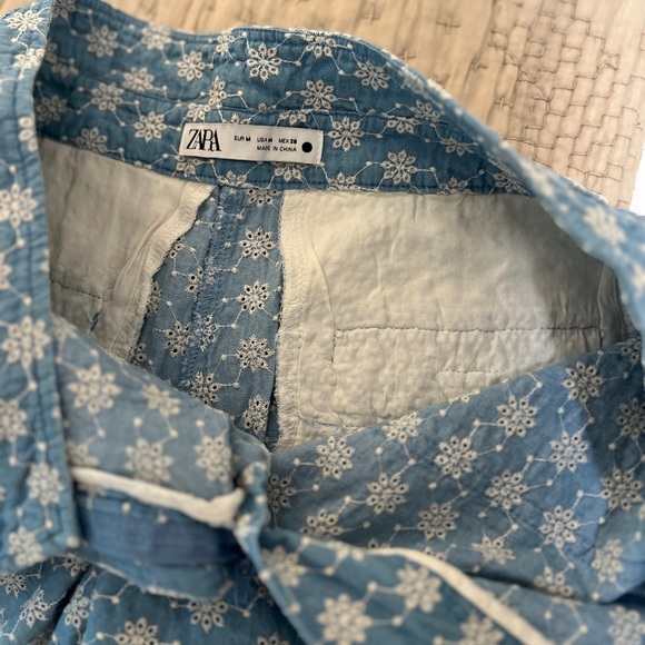 Zara Eyelet Blue Shorts - Picture 5 of 5
